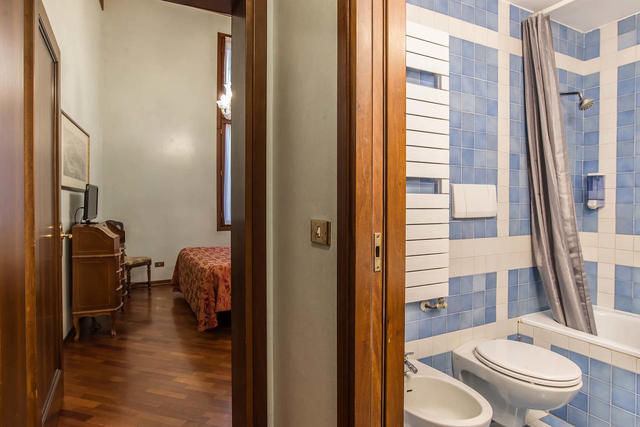 Hotel Piccola Fenice เวนิส ภายนอก รูปภาพ