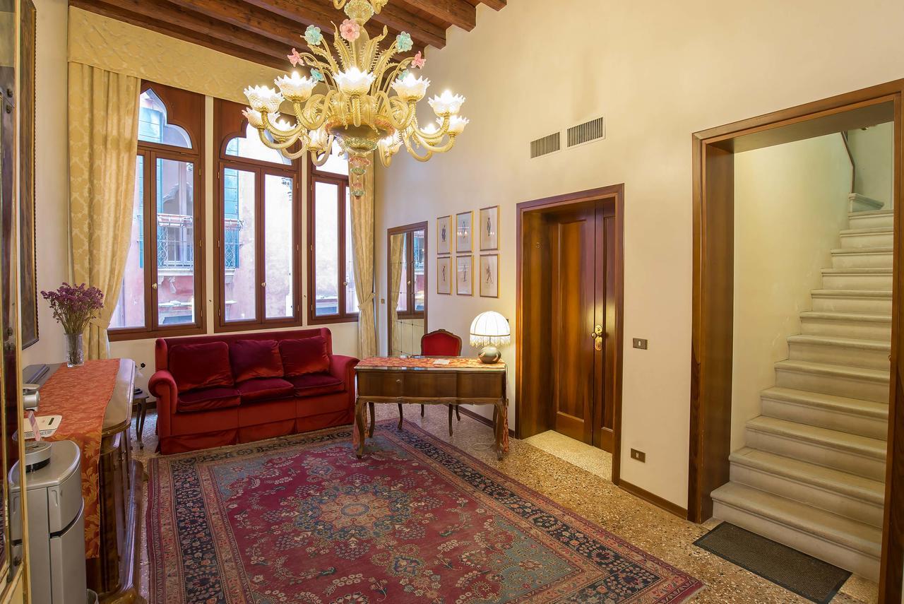 Hotel Piccola Fenice เวนิส ภายนอก รูปภาพ